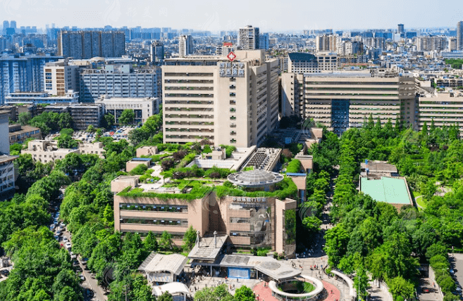 四川大学华西医院隆胸价格表，公立机构、医生团队可靠！