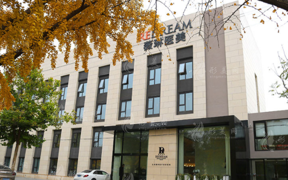 北京哪家假体隆胸医院好？技术口碑top5在线一览