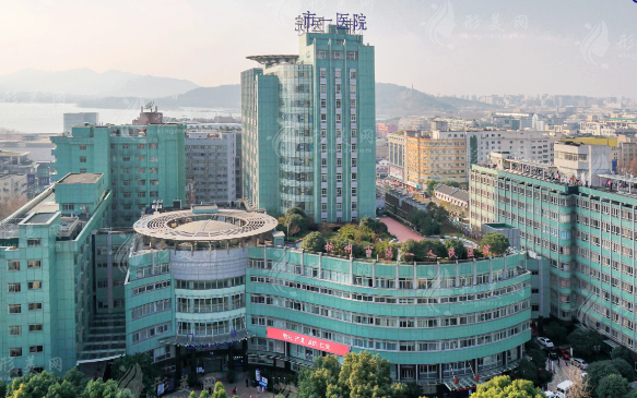 杭州做假体丰胸哪些医院比较好？这五家实力医院上榜，快收藏