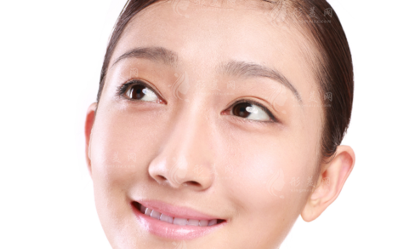 膨体填充太阳穴多少钱?2026价格表+防坑指南 膨体填充太阳穴多少钱?2026价格表+防坑指南