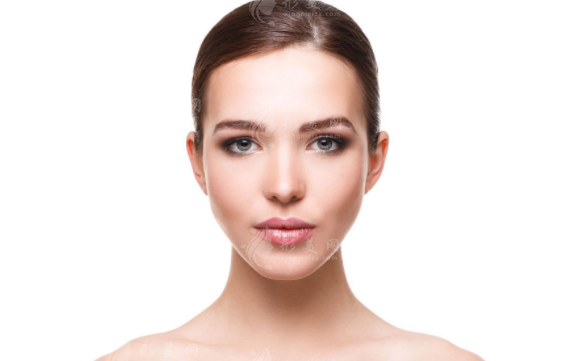 2026南京金鹰医美价格全公开：眼鼻胸吸脂费用一览