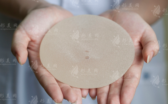 国产隆胸假体三巨头PK：威宁之星高纯硅凝胶，手感性价比双在线！