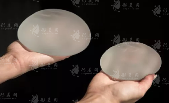 男性隆胸假体怎么选?体型匹配指南+尺寸避坑攻略