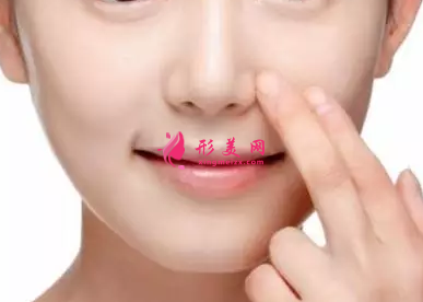 鼻翼宽大要如何解决好
